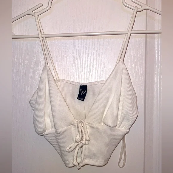 Crop top - Picture 1 of 1